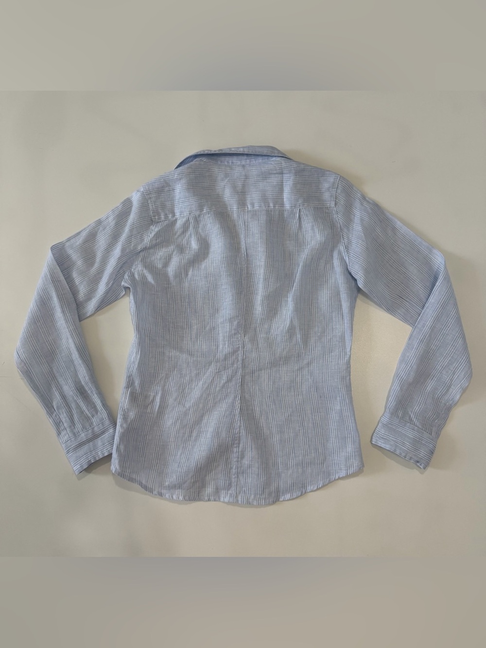 Frank & Eileen Women’s Size XS White Pale Blue Striped Button-Down Shirt - Picture 7 of 7